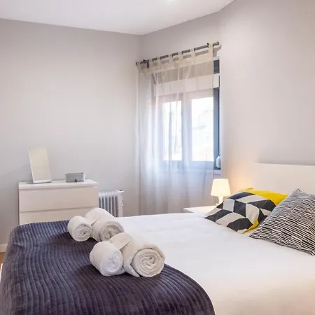 Apartment Bright & By Lovelystay *