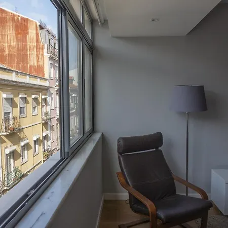 Bright & By Lovelystay Lisbon