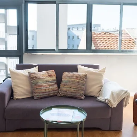 Bright & By Lovelystay Lisbon