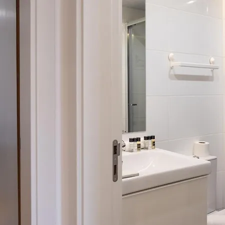 Bright & By Lovelystay Apartment Lisbon