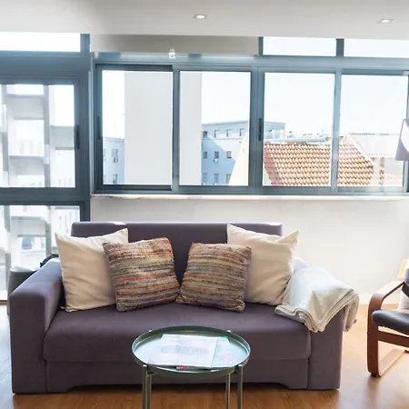 Bright & By Lovelystay Lisbon